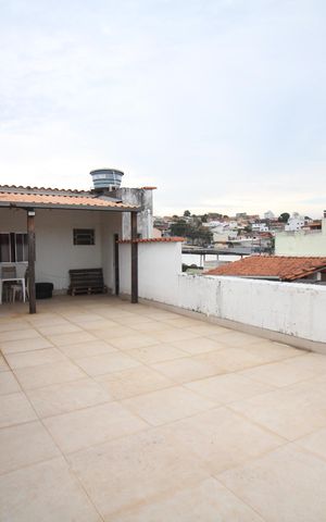 Casa para alugar com 268m², 5 quartos e 2 vagasQuintal