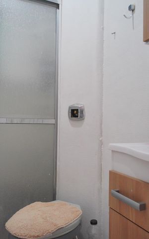 Casa à venda com 90m², 2 quartos e 2 vagasBanheiro