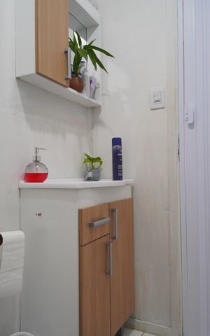 Casa à venda com 90m², 2 quartos e 2 vagasBanheiro