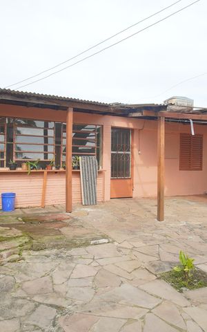 Casa à venda com 90m², 2 quartos e 2 vagasQuintal