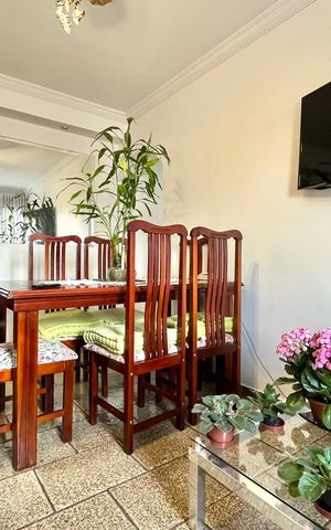 Apartamento à venda com 91m², 1 quarto e 1 vaga Apartamento à venda com 91m², 1 quarto e 1 vagaSala