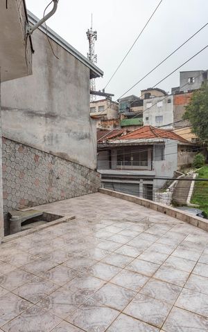 Casa à venda com 165m², 3 quartos e 3 vagas