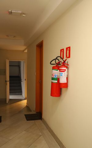 Apartamento para alugar com 46m², 2 quartos e sem vagaÁrea comum - Saguão do andar