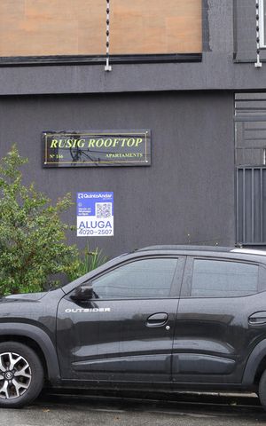 Apartamento para alugar com 46m², 2 quartos e sem vagaPlaca GRANDE instalada na fachada do condomínio, dia 22.09.26 - Código da placa: EWTB-924