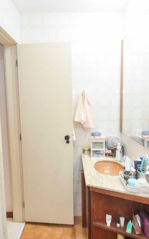 Apartamento à venda com 144m², 4 quartos e 2 vagas Apartamento à venda com 144m², 4 quartos e 2 vagasBanheiro da Suíte 1