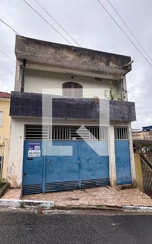 Casa à venda com 132m², 3 quartos e 1 vagaFachada