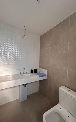 Apartamento à venda com 122m², 3 quartos e 2 vagas Apartamento à venda com 122m², 3 quartos e 2 vagasBanheiro suíte