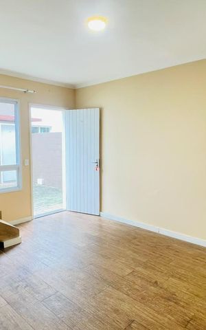 Casa de condomínio para alugar com 50m², 2 quartos e 1 vaga Casa de condomínio para alugar com 50m², 2 quartos e 1 vagaSala
