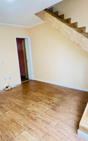 Casa de condomínio para alugar com 50m², 2 quartos e 1 vaga Casa de condomínio para alugar com 50m², 2 quartos e 1 vagaSala