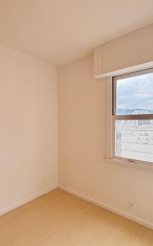 Apartamento para alugar com 81m², 3 quartos e sem vaga