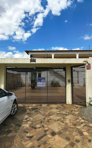 Casa para alugar com 350m², 3 quartos e 4 vagas