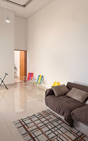 Casa à venda com 129m², 3 quartos e 3 vagasSala