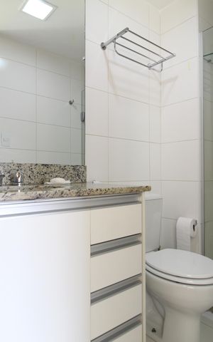 Apartamento à venda com 67m², 2 quartos e 1 vagaBanheiro Social