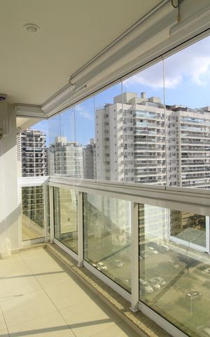 Apartamento à venda com 67m², 2 quartos e 1 vagaSala - Varanda