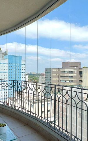 Apartamento para alugar com 178m², 3 quartos e 3 vagas Apartamento para alugar com 178m², 3 quartos e 3 vagasVaranda