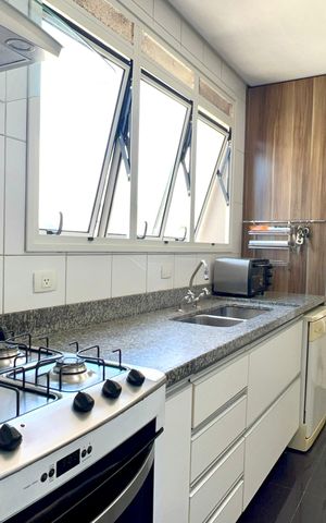 Apartamento para alugar com 178m², 3 quartos e 3 vagas Apartamento para alugar com 178m², 3 quartos e 3 vagasCozinha