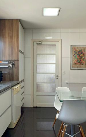 Apartamento para alugar com 178m², 3 quartos e 3 vagas Apartamento para alugar com 178m², 3 quartos e 3 vagasCozinha