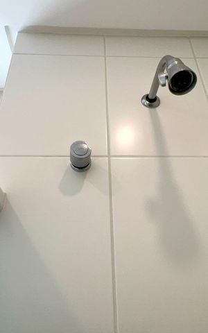 Apartamento para alugar com 178m², 3 quartos e 3 vagas Apartamento para alugar com 178m², 3 quartos e 3 vagasBanheiro da Suíte 2