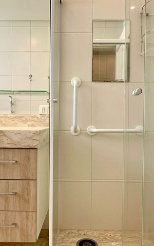 Apartamento para alugar com 178m², 3 quartos e 3 vagas Apartamento para alugar com 178m², 3 quartos e 3 vagasBanheiro da Suíte 3