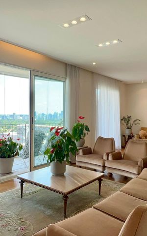 Apartamento para alugar com 178m², 3 quartos e 3 vagas Apartamento para alugar com 178m², 3 quartos e 3 vagasSala