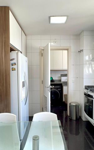Apartamento para alugar com 178m², 3 quartos e 3 vagas Apartamento para alugar com 178m², 3 quartos e 3 vagasCozinha