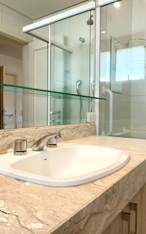 Apartamento para alugar com 178m², 3 quartos e 3 vagas Apartamento para alugar com 178m², 3 quartos e 3 vagasBanheiro da Suíte 3