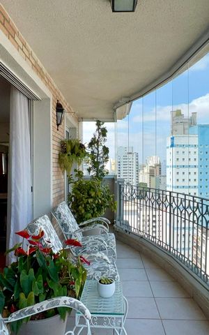 Apartamento para alugar com 178m², 3 quartos e 3 vagas Apartamento para alugar com 178m², 3 quartos e 3 vagasVaranda