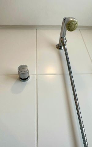 Apartamento para alugar com 178m², 3 quartos e 3 vagas Apartamento para alugar com 178m², 3 quartos e 3 vagasBanheiro da Suíte 1