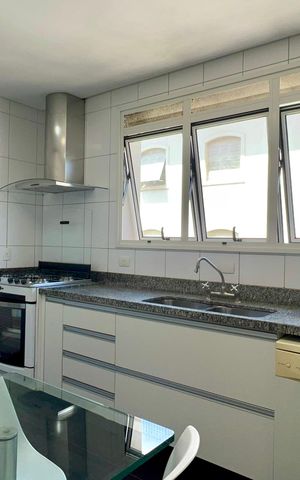 Apartamento para alugar com 178m², 3 quartos e 3 vagas Apartamento para alugar com 178m², 3 quartos e 3 vagasCozinha