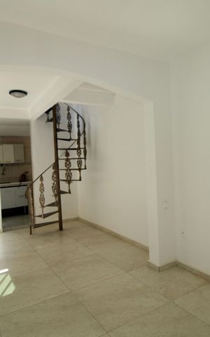 Casa para alugar com 80m², 2 quartos e sem vagaSala