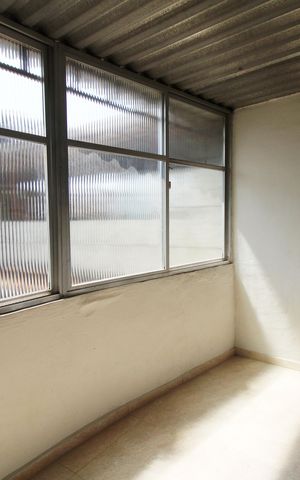 Casa para alugar com 80m², 2 quartos e sem vagaVaranda