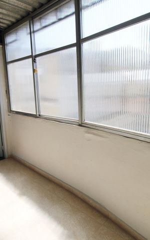 Casa para alugar com 80m², 2 quartos e sem vagaVaranda