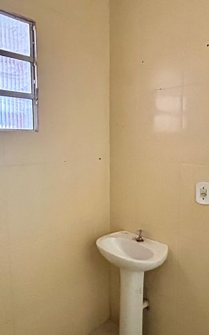 Casa para alugar com 60m², 1 quarto e 1 vaga Casa para alugar com 60m², 1 quarto e 1 vagaBanheiro