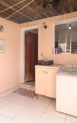 Casa à venda com 63m², 2 quartos e 1 vagaLavanderia