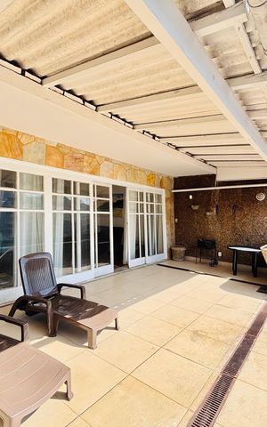 Apartamento para alugar com 216m², 3 quartos e 1 vaga