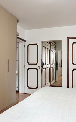 Apartamento à venda com 320m², 6 quartos e 3 vagas Apartamento à venda com 320m², 6 quartos e 3 vagasSuíte 3