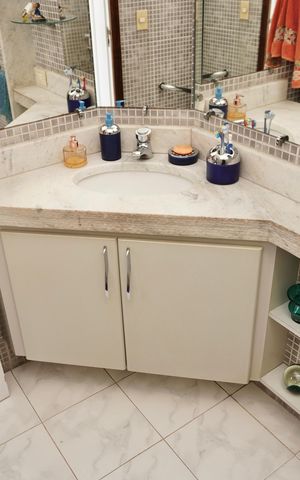 Apartamento à venda com 320m², 6 quartos e 3 vagas Apartamento à venda com 320m², 6 quartos e 3 vagasSuíte 2 - Banheiro