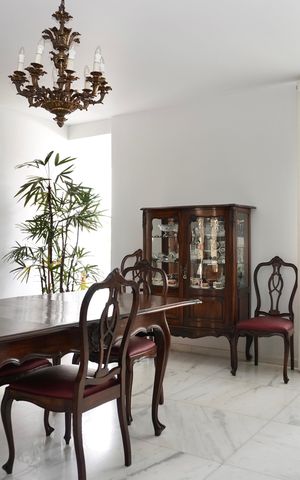 Apartamento à venda com 320m², 6 quartos e 3 vagas Apartamento à venda com 320m², 6 quartos e 3 vagasCopa