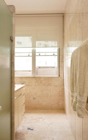 Apartamento à venda com 320m², 6 quartos e 3 vagas Apartamento à venda com 320m², 6 quartos e 3 vagasBanheiro Social