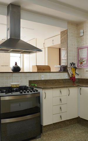 Apartamento à venda com 320m², 6 quartos e 3 vagas Apartamento à venda com 320m², 6 quartos e 3 vagasCozinha