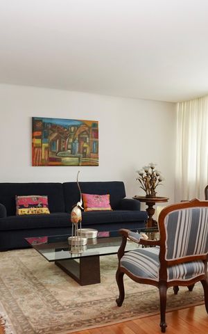 Apartamento à venda com 320m², 6 quartos e 3 vagas Apartamento à venda com 320m², 6 quartos e 3 vagasSala
