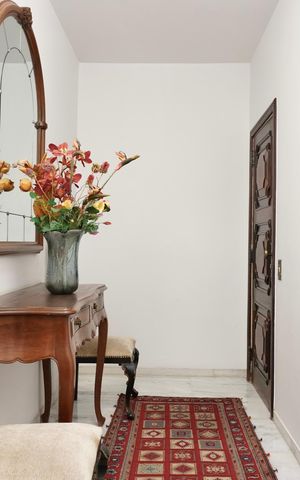 Apartamento à venda com 320m², 6 quartos e 3 vagas Apartamento à venda com 320m², 6 quartos e 3 vagasÁrea da Elevador