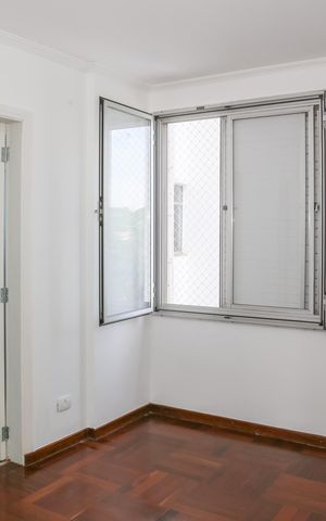 Apartamento à venda com 120m², 3 quartos e 2 vagas Apartamento à venda com 120m², 3 quartos e 2 vagasSuíte