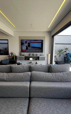 Casa de condomínio à venda com 250m², 3 quartos e 4 vagas Casa de condomínio à venda com 250m², 3 quartos e 4 vagasSala