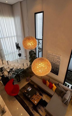 Casa de condomínio à venda com 250m², 3 quartos e 4 vagas Casa de condomínio à venda com 250m², 3 quartos e 4 vagasSala