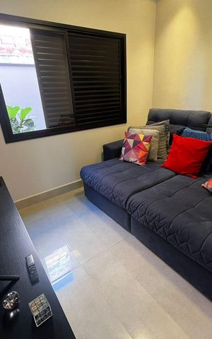 Casa de condomínio à venda com 250m², 3 quartos e 4 vagas Casa de condomínio à venda com 250m², 3 quartos e 4 vagasQuarto