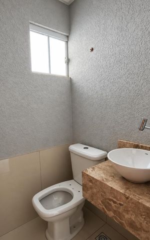 Casa para alugar com 85m², 2 quartos e 2 vagas Casa para alugar com 85m², 2 quartos e 2 vagasBanheiro