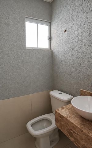 Casa para alugar com 85m², 2 quartos e 2 vagas Casa para alugar com 85m², 2 quartos e 2 vagasBanheiro