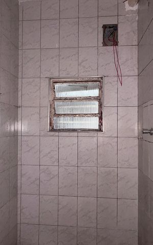 Studio para alugar com 35m², 1 quarto e sem vaga Studio para alugar com 35m², 1 quarto e sem vagaBanheiro