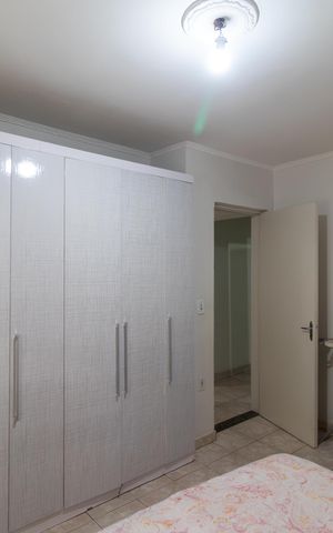 Casa à venda com 170m², 3 quartos e 2 vagas Casa à venda com 170m², 3 quartos e 2 vagasQuarto 02